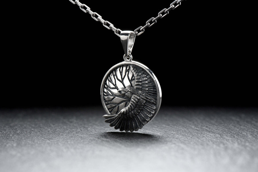 The raven is not only one of the most intelligent birds in the world, but also a powerful symbol of wisdom, foresight and strength.

bird lover		raven jewelry	raven pendant 	bird jewelry	crow	raven lover	gift for her	gift for him (etsy image id: 7224324637)