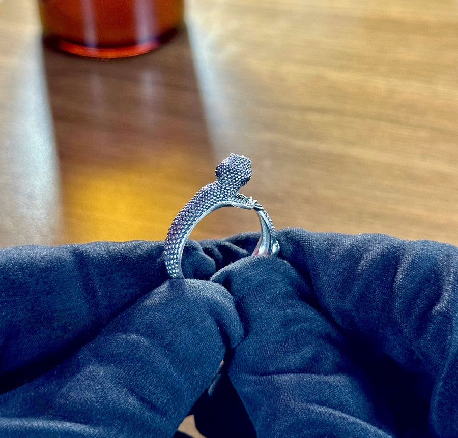 Handmade Sterling Silver Gecko Ring: Animal Jewelry Gift (etsy image id: 5586397304)