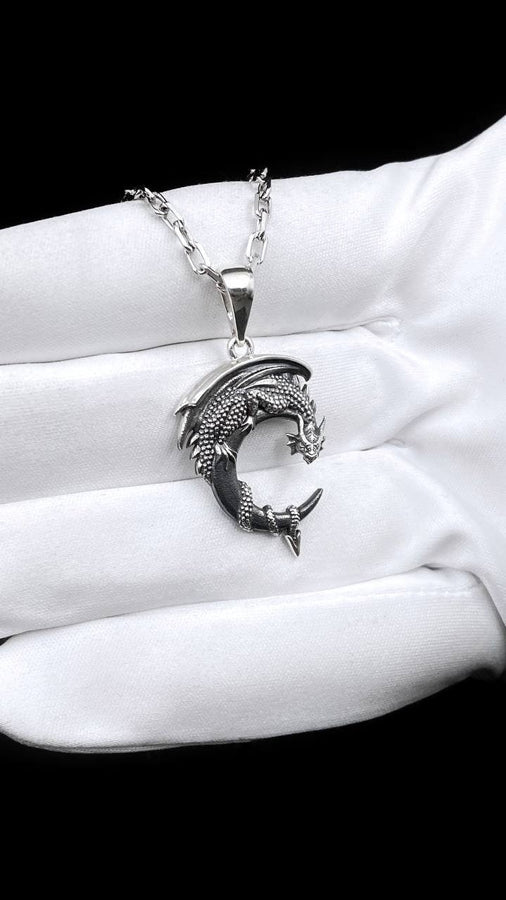 Dragon jewelry	dragon pendant	skull pendant	silver pendant	animal jewelry	silver dragon	dragon moon	moon pendant	throne pendat	throne games	game of thrones	dragon necklace	ancient dragon (etsy image id: 4250656418)