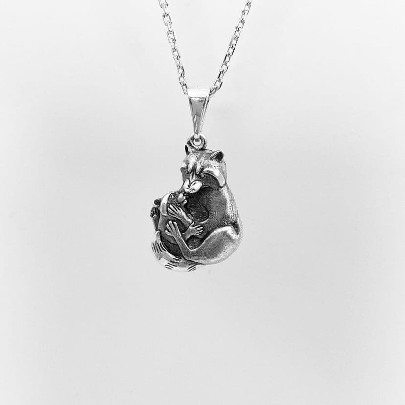 Made from high quality sterling silver, this pendant will be a wonderful addition to your collection. Express your love for nature and animals by wearing this beautiful pendant every day. (etsy image id: 6092152563)