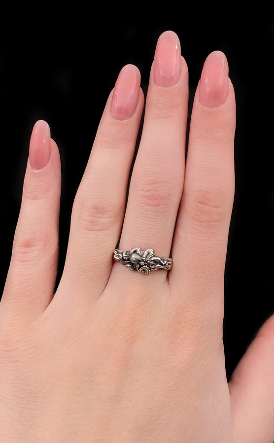 Octopus ring	octopus art	tentacle ring	octopus jewelry	Oktopus-Ring	bague pieuvre (etsy image id: 4194813655)