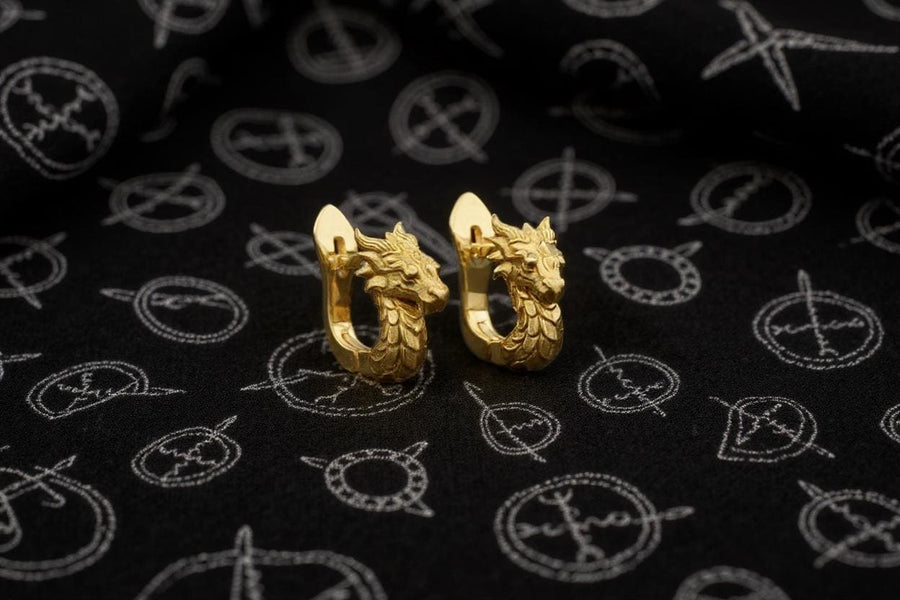 Perfect gift idea for fantasy lovers, dragon enthusiasts, and fans of gothic or medieval aesthetics. (etsy image id: 6890081822)