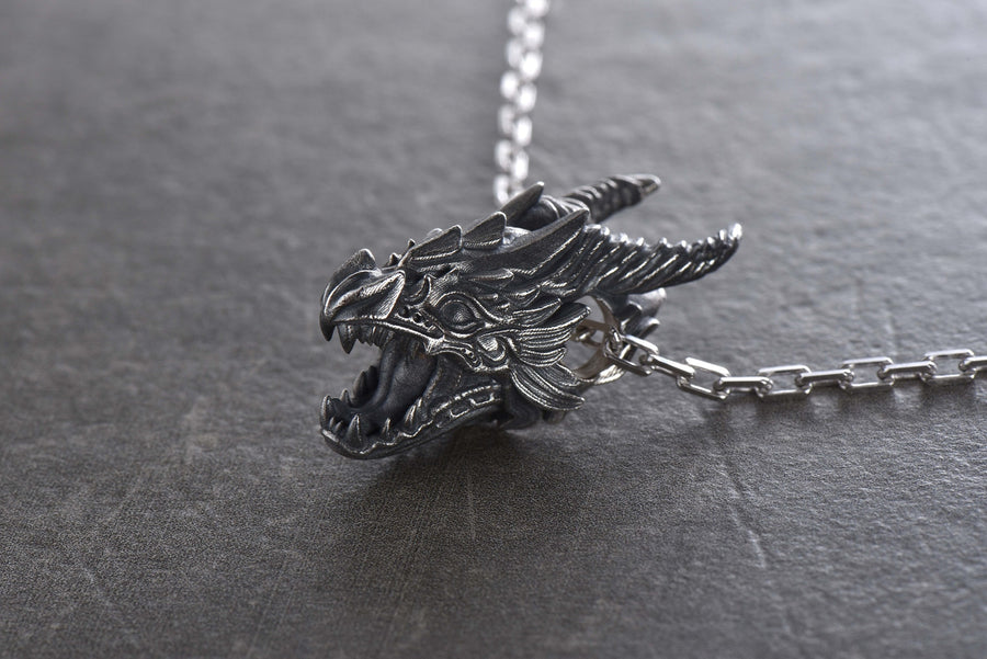 🎁 Looking for the perfect gift?
This dragon necklace makes an unforgettable present for a boyfriend, husband, or friend with a love for fantasy, mythology, or Viking aesthetics. (etsy image id: 7154024908)