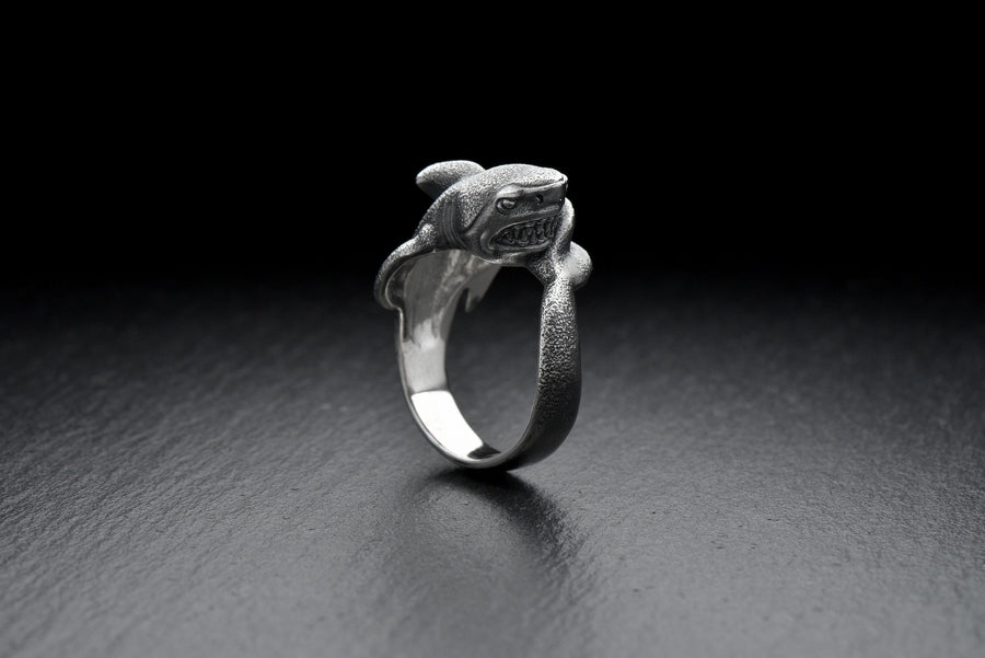 Signet ring	men's jewelry	silver signet ring		Shark signet ring	shark silver jewelry	Sea creature ring	sea art	sea jewelry (etsy image id: 4586649098)