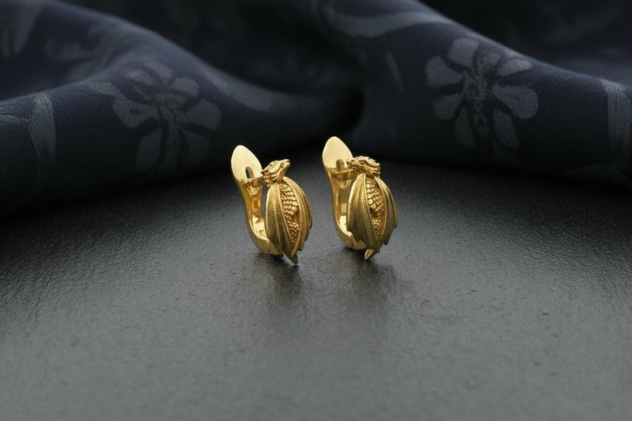 The dragon is one of the most amazing creatures, with representations in myths, legends, and art in almost all cultures. The dragon is considered the embodiment of wisdom and magical power. (etsy image id: 7163149166)