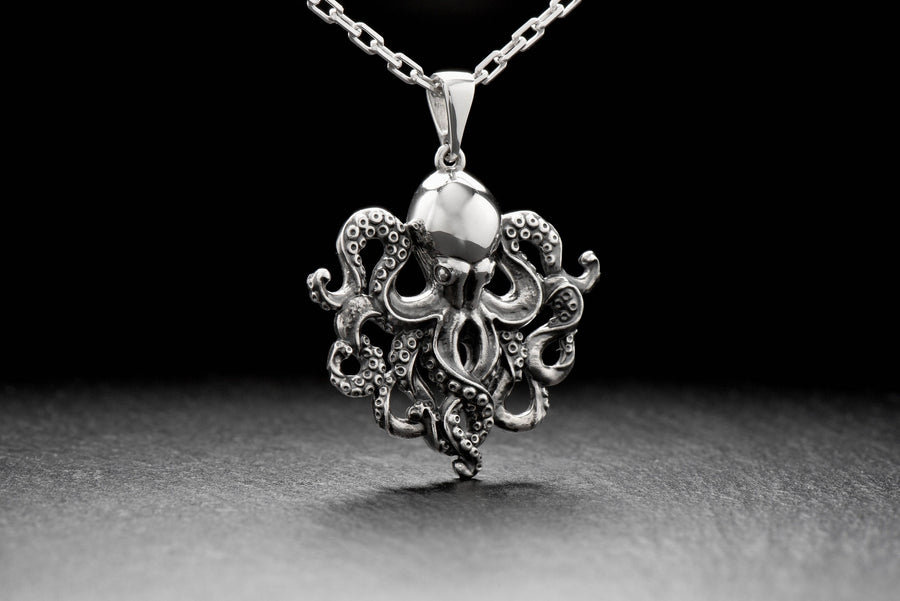 sea jewelry	ocean jewelry	pendentif pieuvre	poulpe d'argent	pendant	squid necklace	sea lover gift (etsy image id: 7178767224)