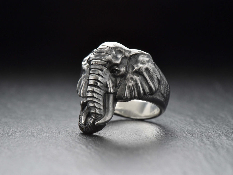 Elephant art	Elephant silver	bague éléphant	bijoux éléphant	Elefantenring	Elefant Kunst	african elephant	african art	elephant gift	horton	elephant	elephant ring	animal ring
