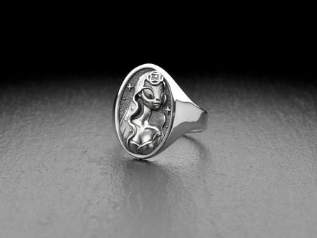 Women jewelry	Alien Jewelry	Ring with alien	ring with ufo	Ufo ring silver	Alien visitor (etsy image id: 7260701734)
