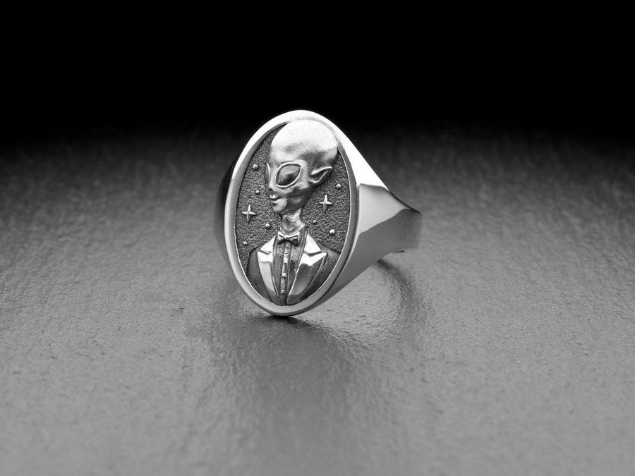 Women jewelry	Alien Jewelry	Ring with alien	ring with ufo	Ufo ring silver	Alien visitor	Strange jewelry	Alien ring	Alien silver ring	Space jewelry	Alien Wedding	Fiance Alien	Fiance jewelry (etsy image id: 7308648293)
