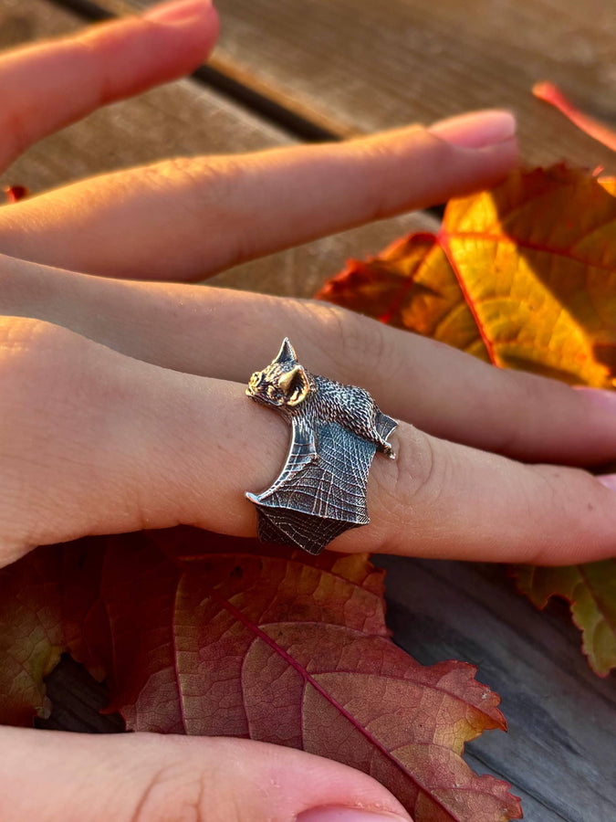 Bat silver ring	bat art	bat jewelry	bat ring	silver bat ring	vampire ring	halloween ring	fledermaus-ring	bat rings	anneau de chauve	Fledermausring	bat	gothic gift (etsy image id: 7343919206)