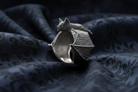 Bat silver ring	bat art	bat jewelry	bat ring	silver bat ring	vampire ring	halloween ring	fledermaus-ring	bat rings	anneau de chauve	Fledermausring	bat	gothic gift (etsy image id: 7343919206)