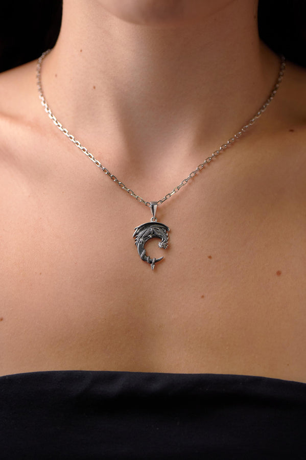 Dragon jewelry	dragon pendant	skull pendant	silver pendant	animal jewelry	silver dragon	dragon moon	moon pendant	throne pendat	throne games	game of thrones	dragon necklace	ancient dragon (etsy image id: 4250656418)