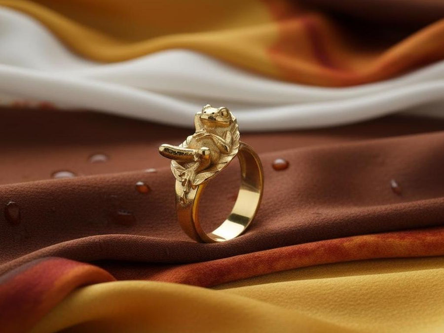 Sterling Silver Frog Ring: Handmade Animal Jewelry Gift