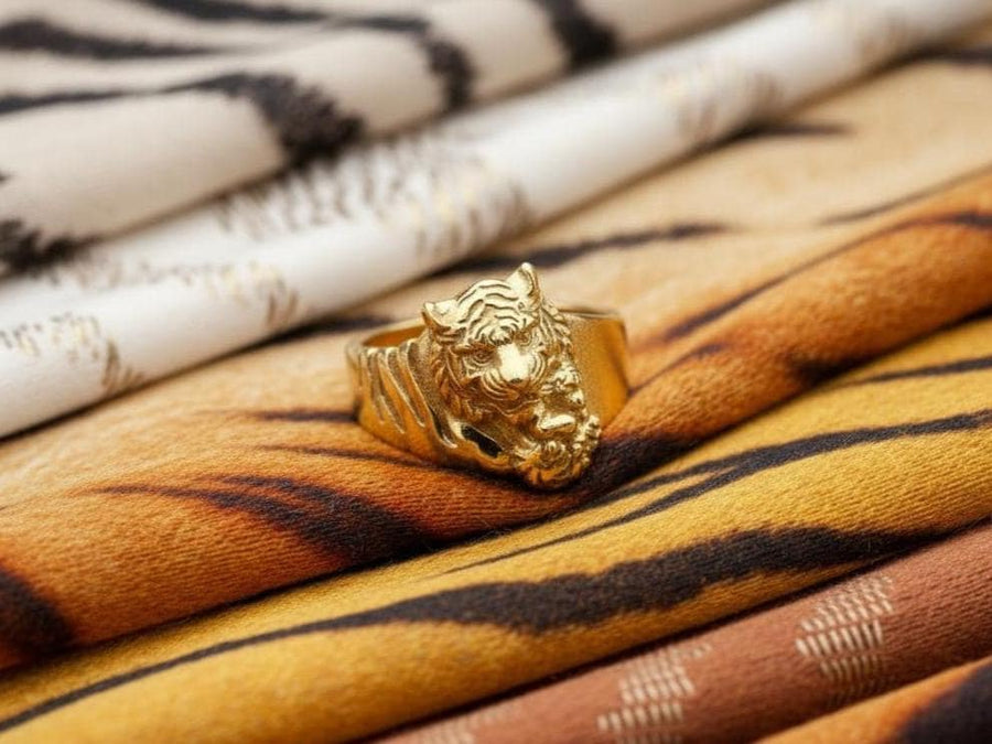 men's jewelry	silver signet ring	animal silver ring	signet silver ring	men ring	men jewelry	women jewelry	women silver ring	ring for woman	wild cat jewelry	Tigress	Tigress ring	tiger child (etsy image id: 7400242005)