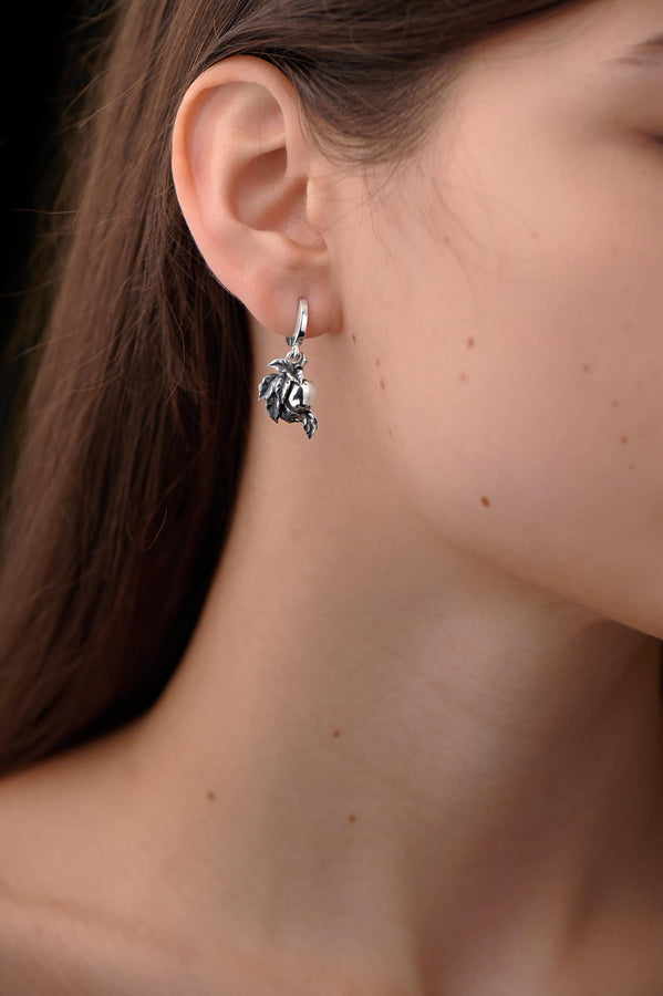 snake	apple	viper	vasilisk	Serpent Tempter	legend	silver earring	mythologic	apple earring	the Forbidden fruit	serpent	snake jewelry	serpent earrings (etsy image id: 7163149776)