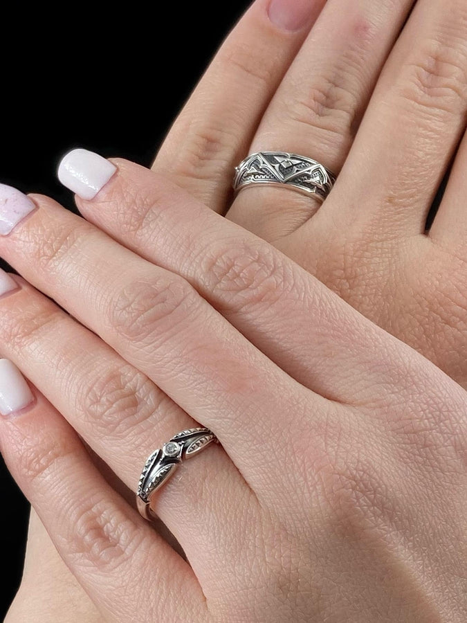 Gothic elegance meets medieval soul.
This handcrafted gemstone ring is designed for those who walk a different path — bold, timeless, and unforgettable.

gothic heraldic crest wedding ring set

sterling gothic armor vow bands for couples

medieval knight wedding rings with shield motif
Gothic architectural wedding bands for old-soul lovers
Symbolic crown and shield rings in silver
armor inspired gothic couple rings with arrow details
silver chevr