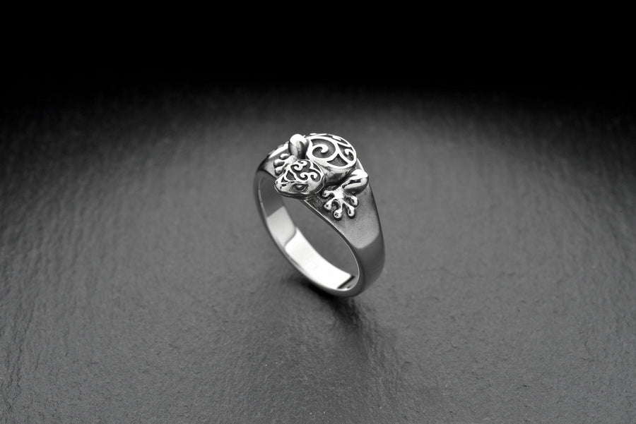 polynesian ring	Sea creature ring	Sea souvenir	maori jewelry		reptile jewelry	silver ring	animal ring (etsy image id: 7737510359)
