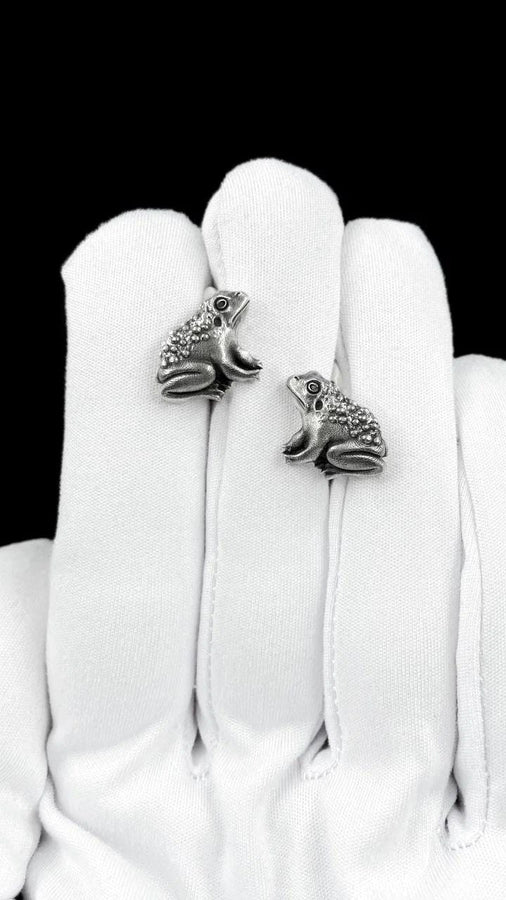 These silver frog stud earrings bring playful charm and character to your jewelry collection while still feeling refined enough for everyday wear. With their sculpted frog shape and detailed texture, they create a whimsical, nature-inspired look that feels expressive, memorable, and easy to style. (etsy image id: 7915743358)